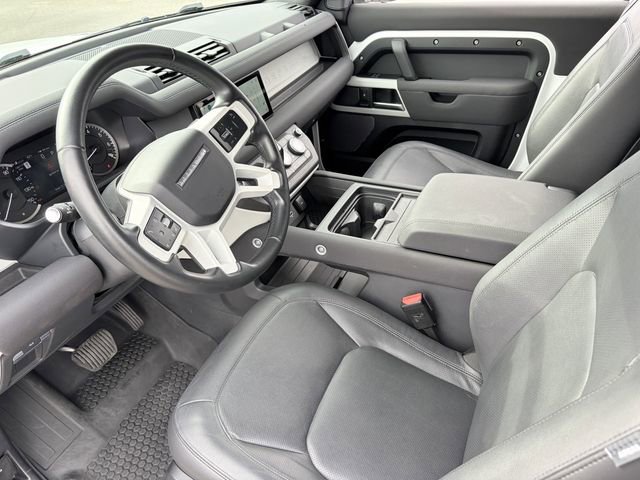 Used 2023 Land Rover Defender 90 SE image 5