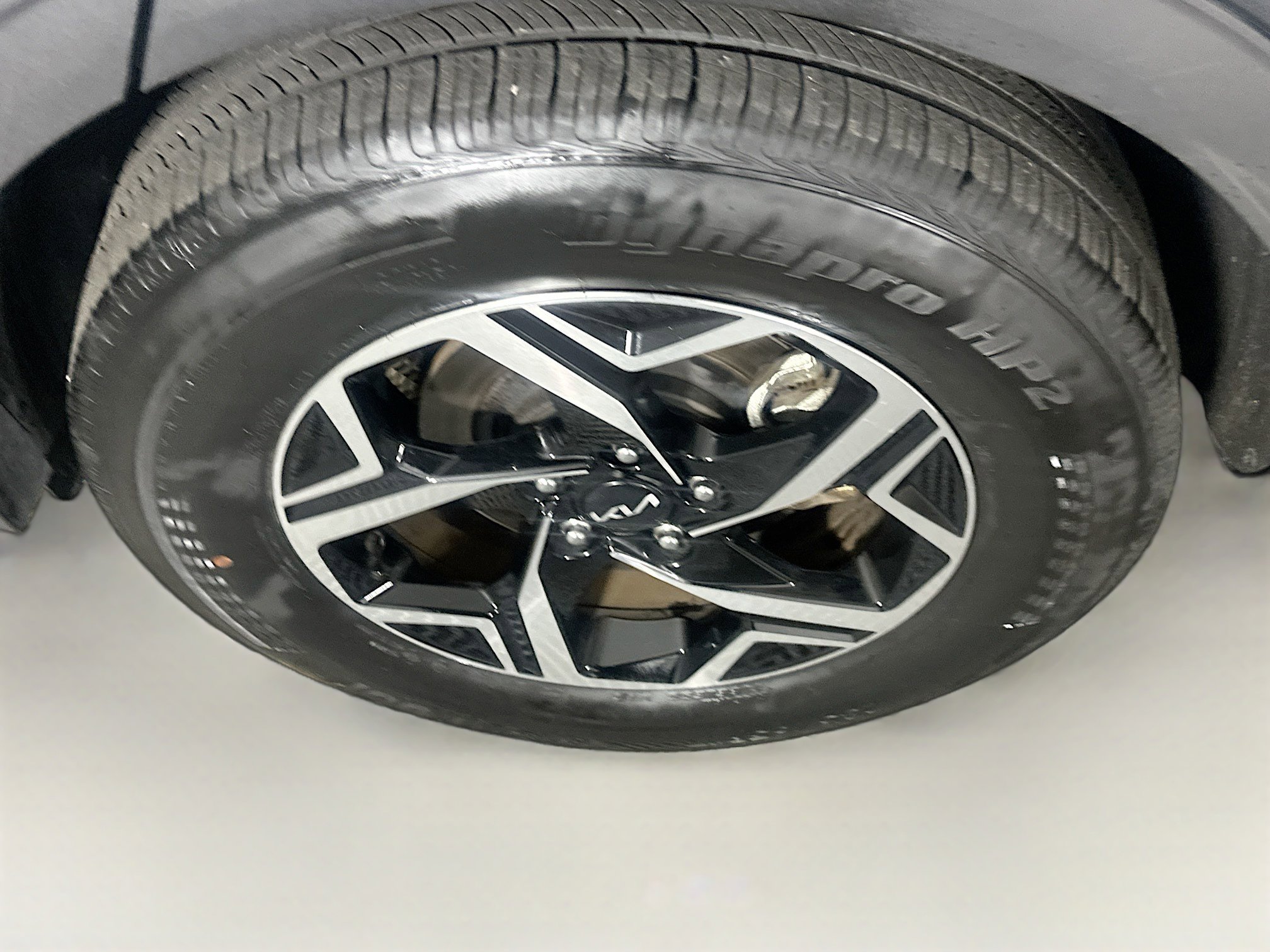 Used 2025 Kia Sportage LX image 11