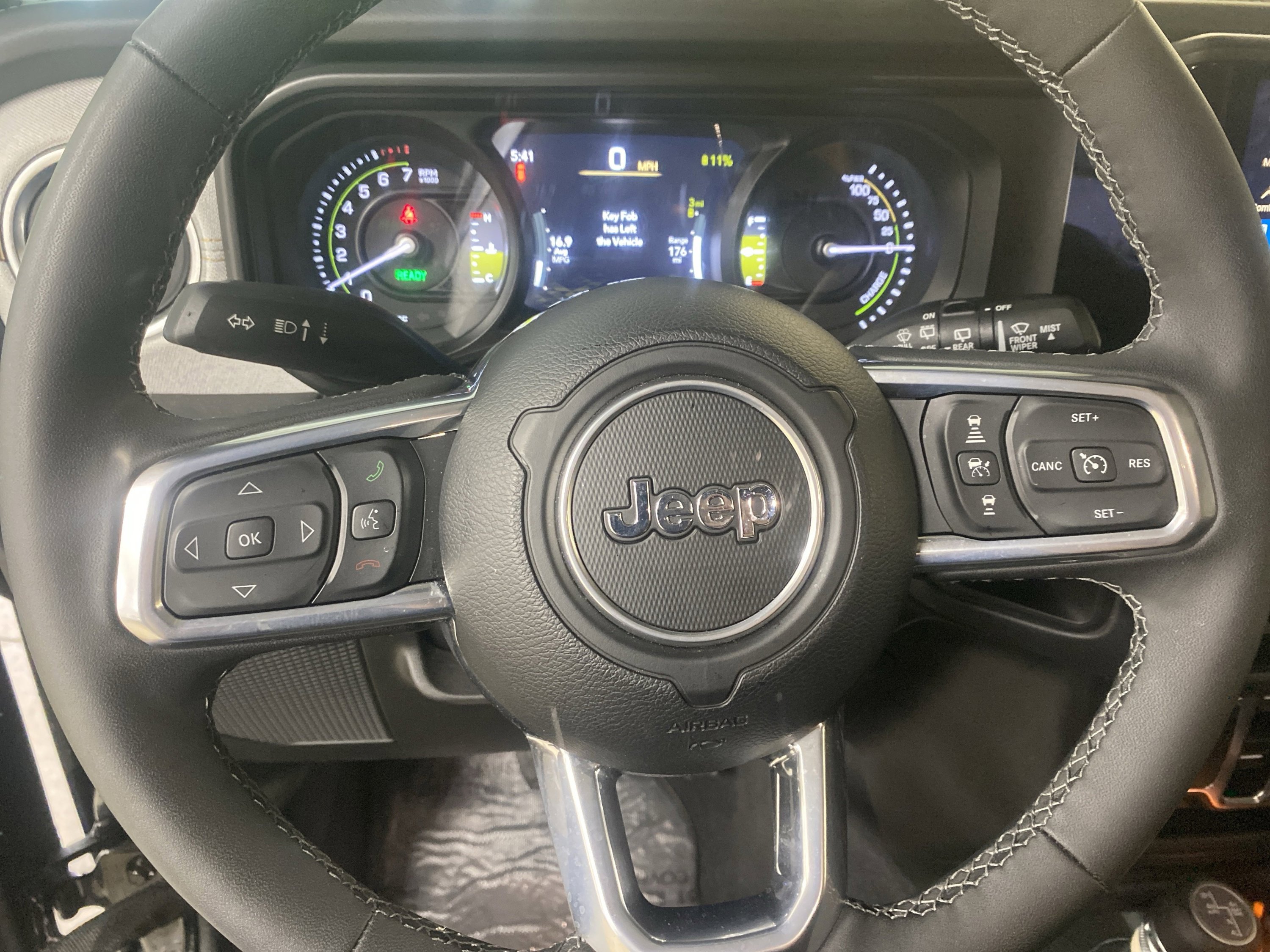 Used 2025 Jeep Wrangler Unlimited Sahara AWD/4WD image 18