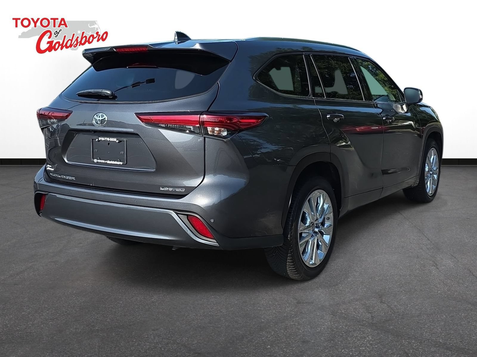 Used 2020 Toyota Highlander Limited FWD image 5