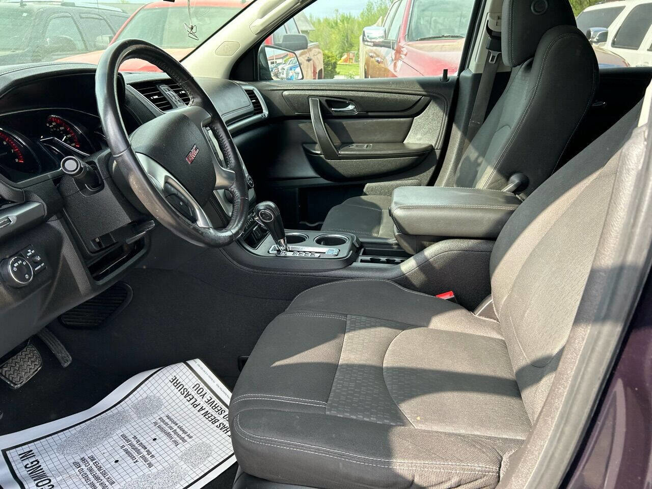 Used 2015 GMC Acadia SLE FWD image 13