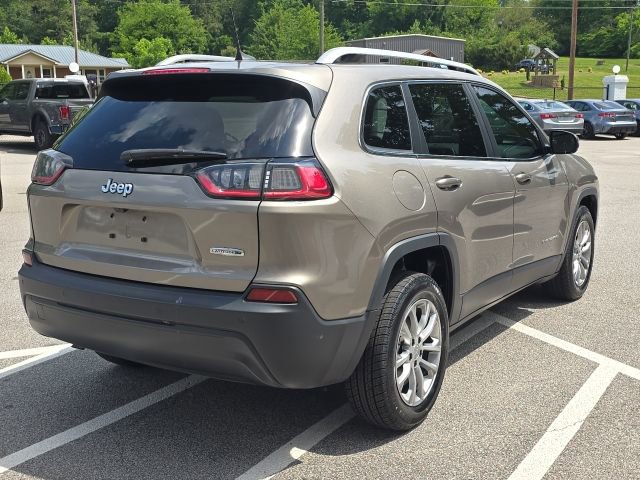 Used 2021 Jeep Cherokee Latitude Plus w/ Sun & Sound Group FWD image 5