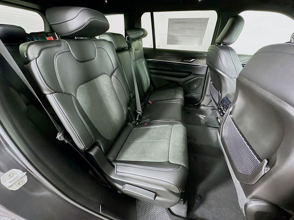 New 2026 Jeep Grand Cherokee L 4WD image 35