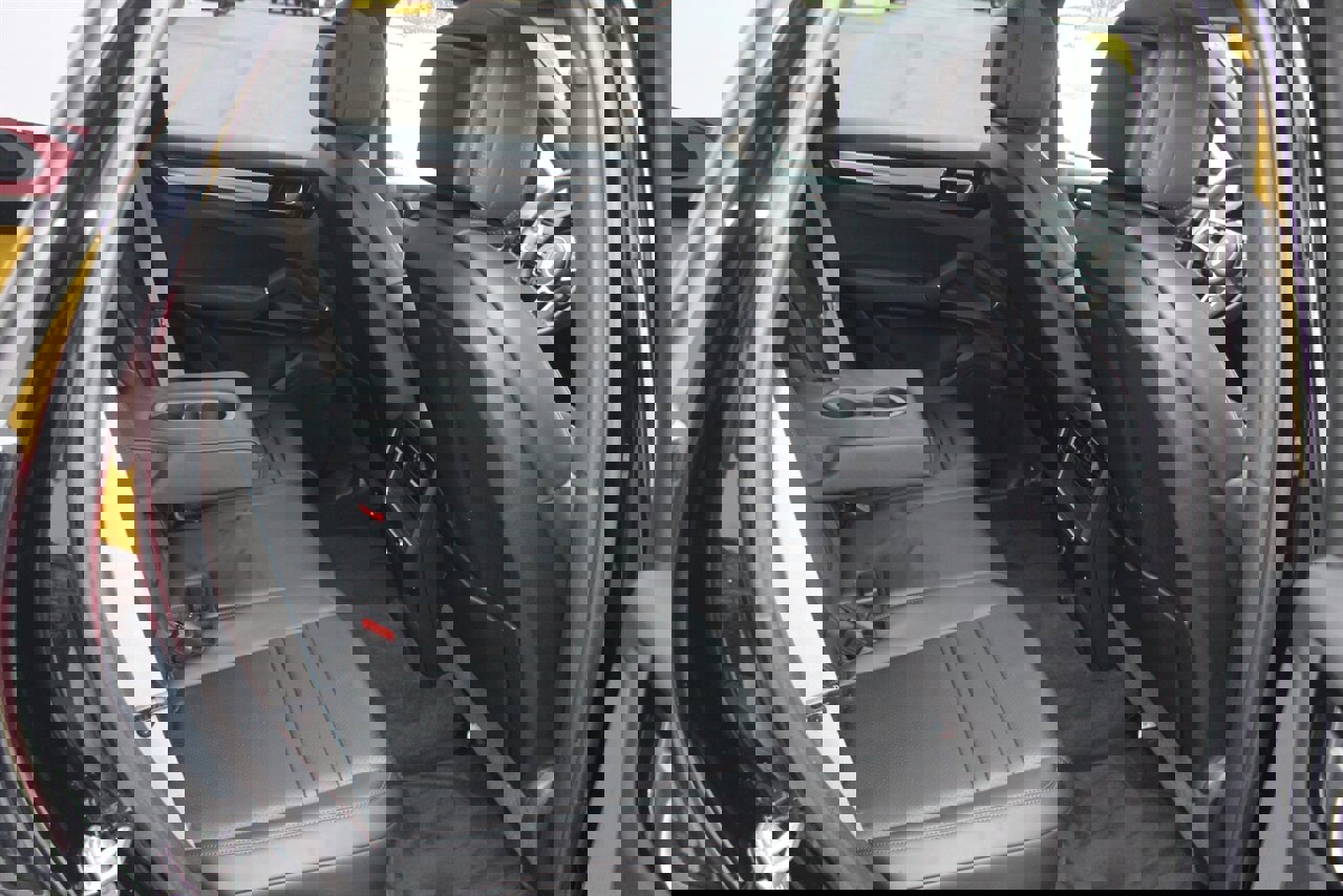 Used 2022 Porsche Cayenne Platinum Edition AWD/4WD image 18