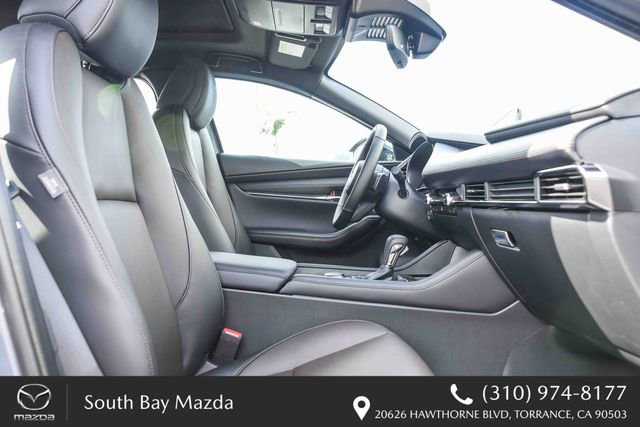 New 2026 MAZDA MAZDA3 Hatchback w/Premium Plus Pkg image 18