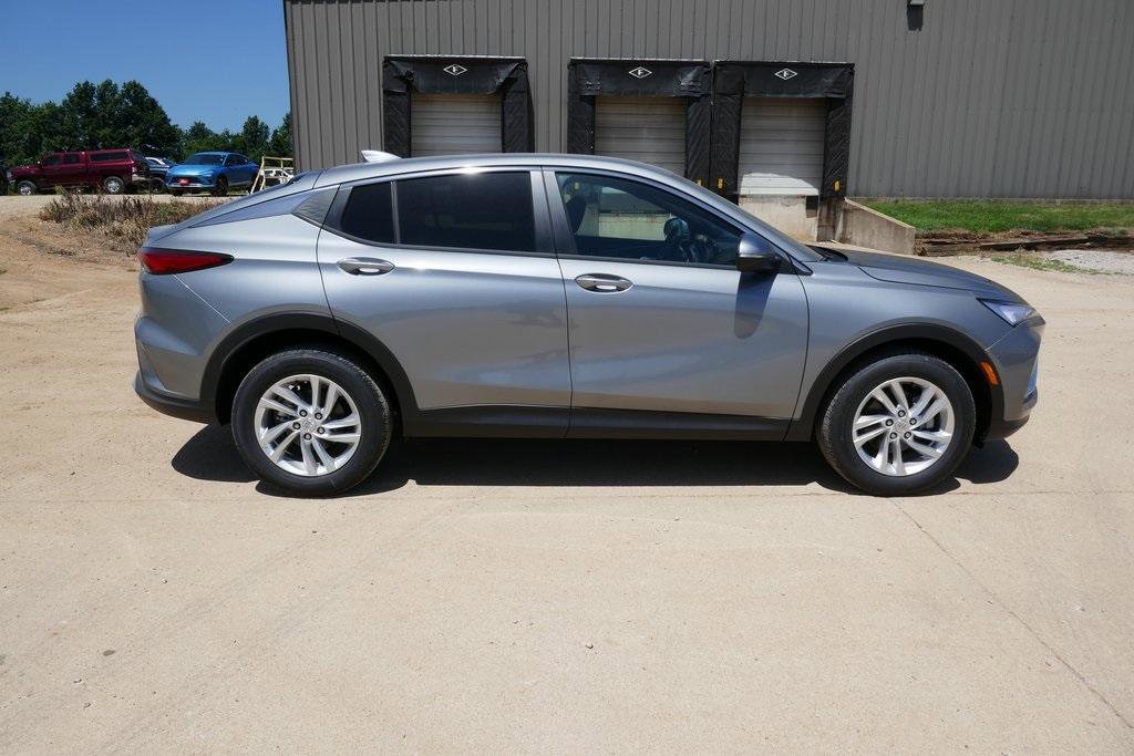 New 2025 Buick Envista Preferred w/ Convenience I Package image 2