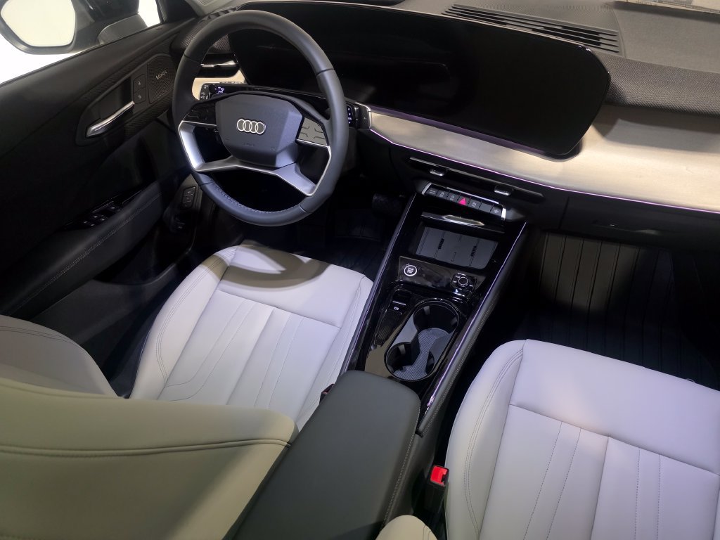 New 2026 Audi Q3 quattro 2.0T AWD/4WD image 14
