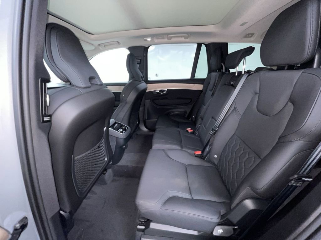New 2026 Volvo XC90 B6 Plus w/ Protection Package Premier image 5