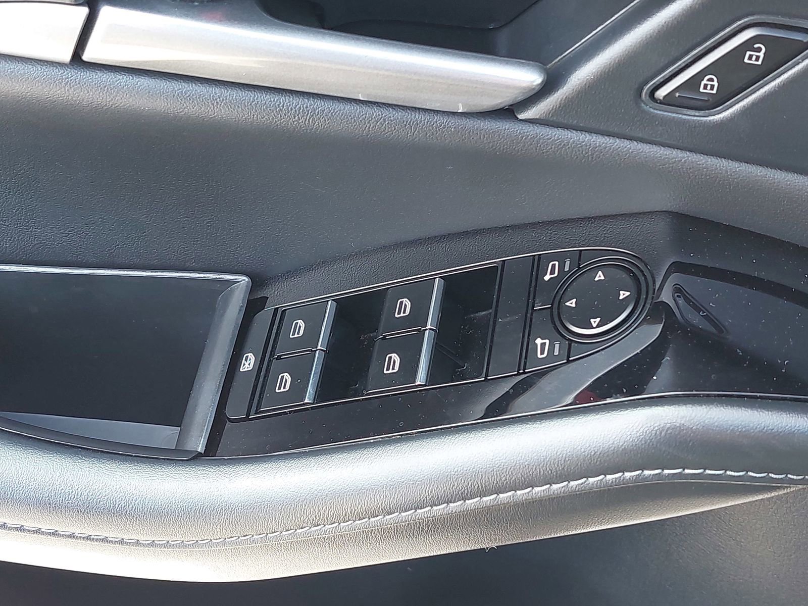 Used 2024 MAZDA CX-30 AWD 2.5 S w/ Select Sport Pkg image 27