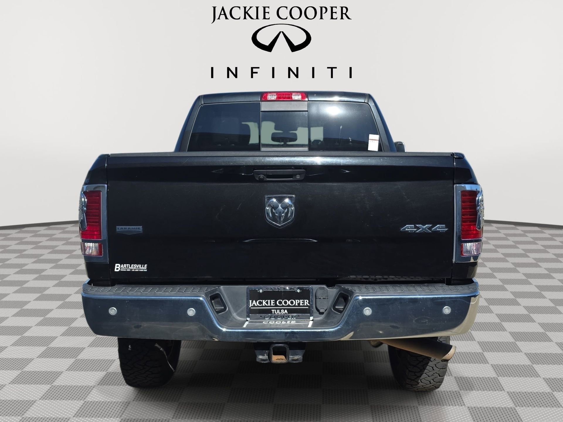 Used 2018 RAM 2500 Laramie w/ Protection Group image 6