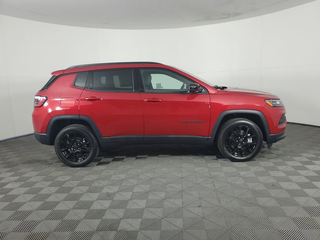 New 2026 Jeep Compass Latitude AWD/4WD image 3