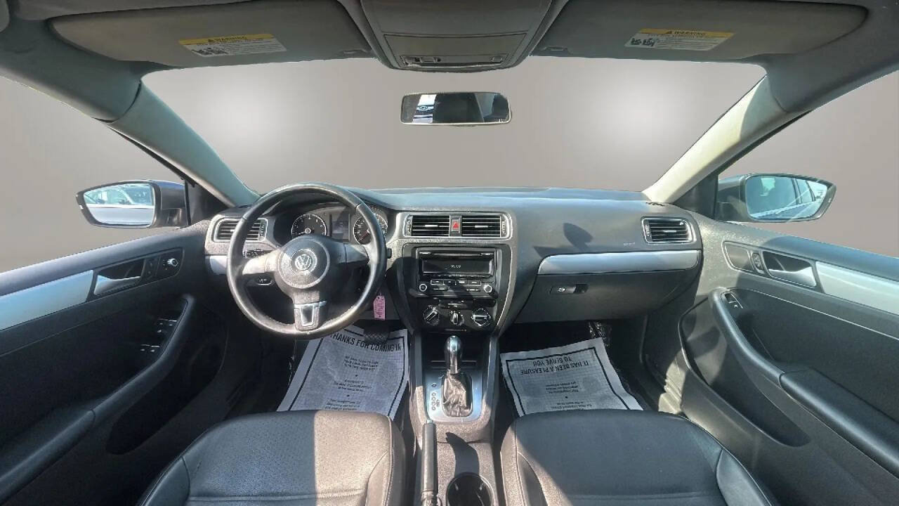 Used 2013 Volkswagen Jetta SE FWD image 11