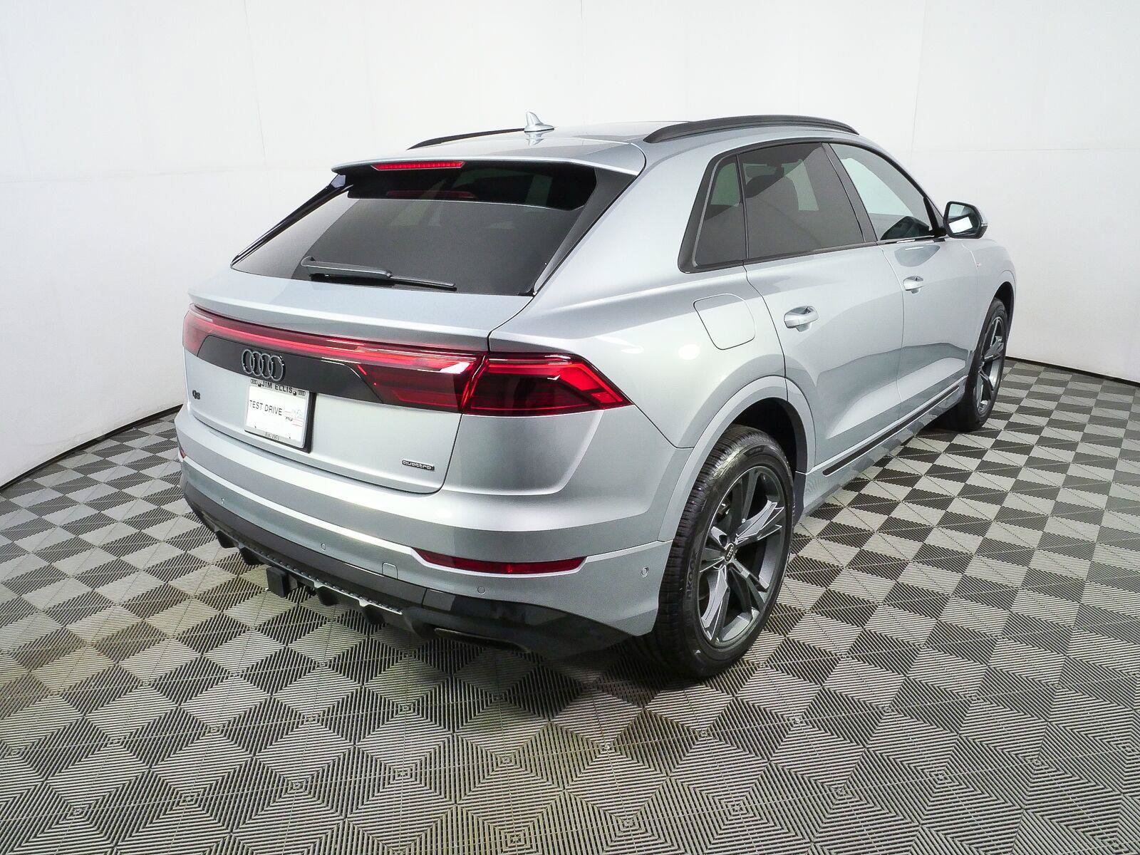 New 2027 Audi Q8 Premium AWD/4WD image 3