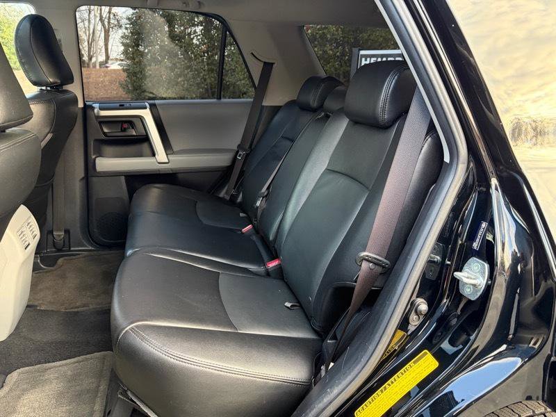 Used 2010 Toyota 4Runner SR5 image 31