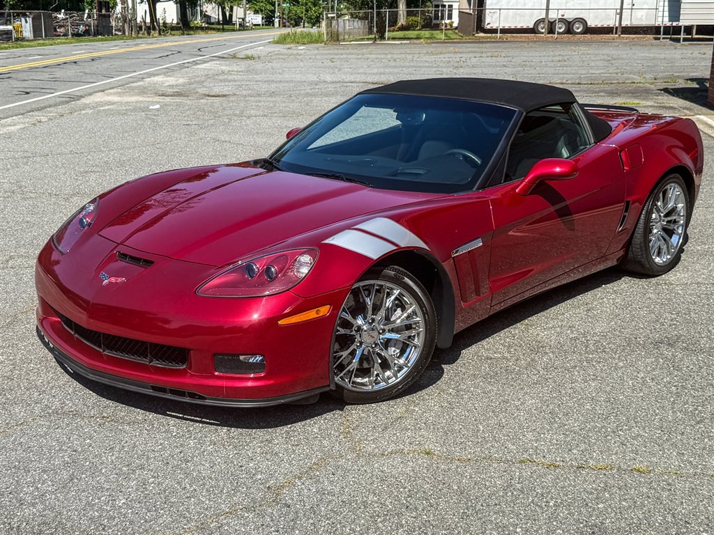 Used 2010 Chevrolet Corvette Grand Sport w/ Preferred Equipment Group RWD image 3