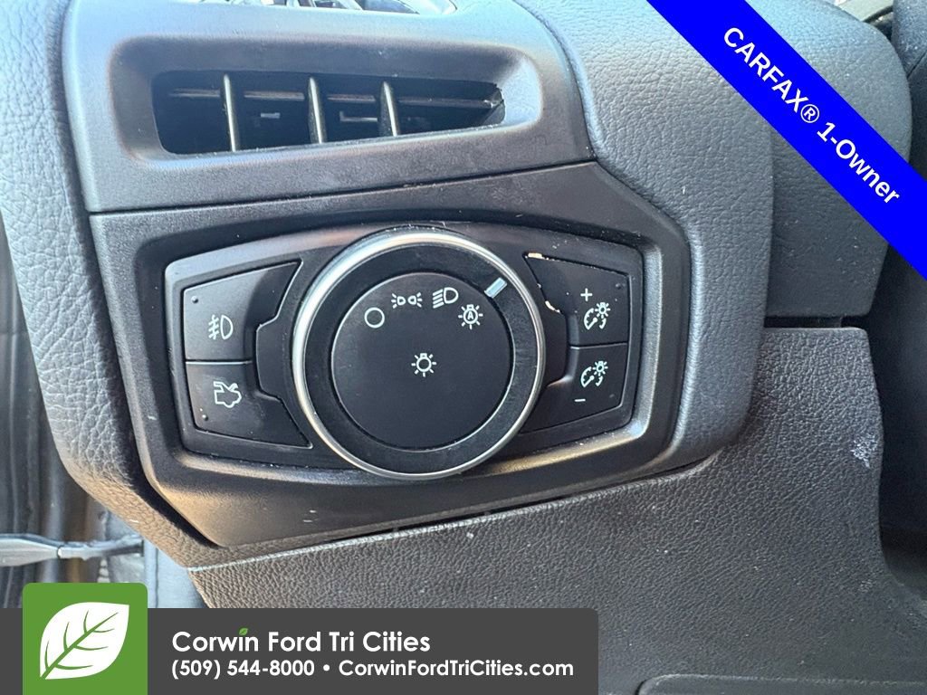 Used 2015 Ford Focus Titanium image 12