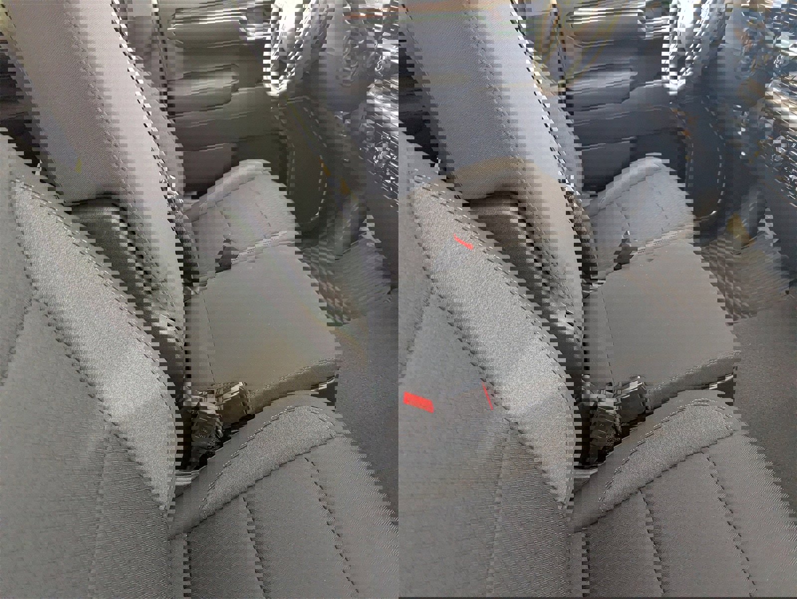 Used 2023 Chevrolet Silverado 1500 LT image 11