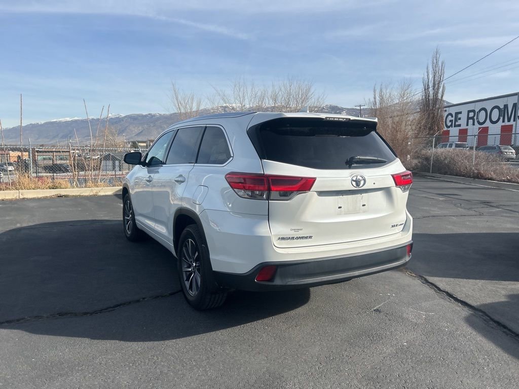 Used 2017 Toyota Highlander XLE image 6