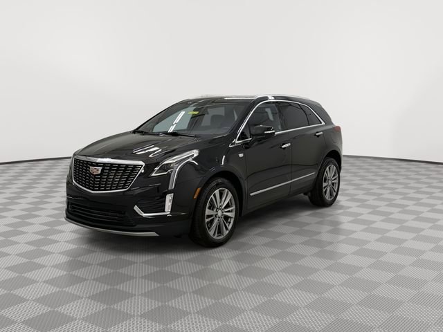 Certified 2025 Cadillac XT5 Premium Luxury w/ LPO, Floor Liner Package AWD/4WD image 4