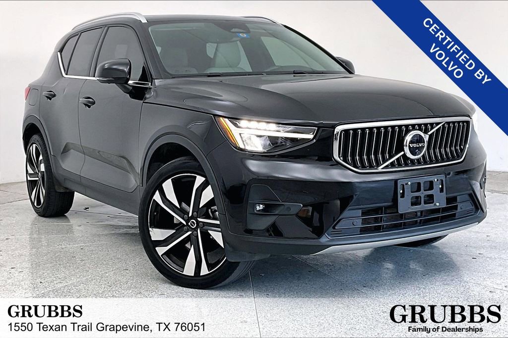 Used 2023 Volvo XC40 B5 Plus w/ Protection Package Premier image 1
