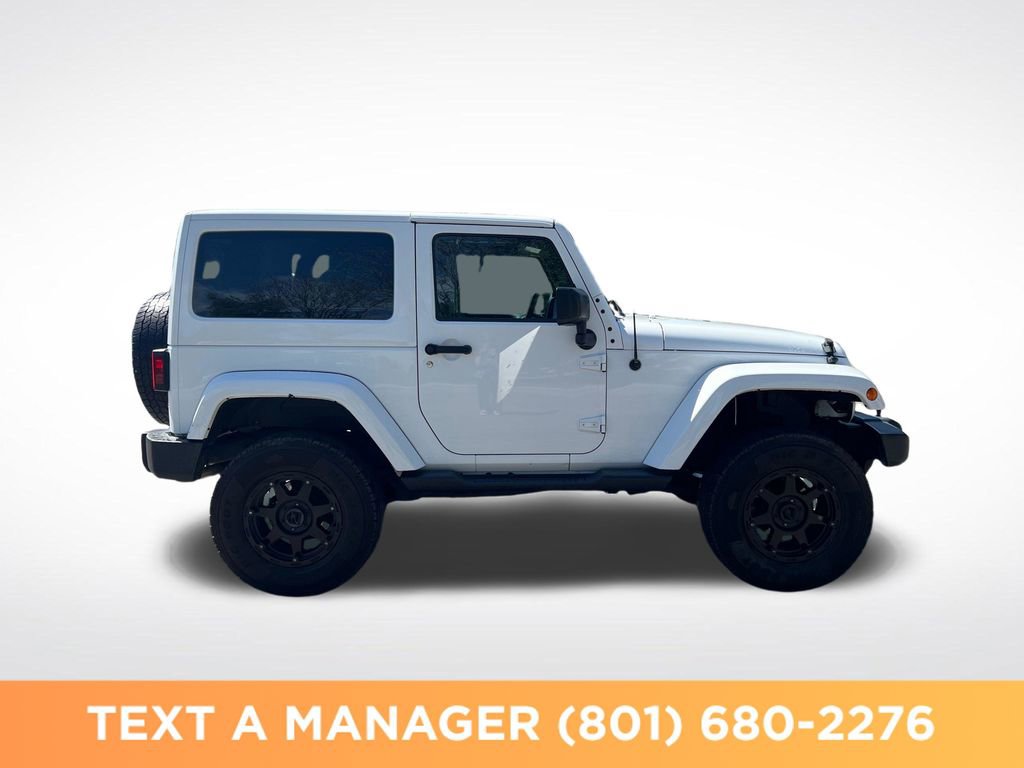 Used 2016 Jeep Wrangler Sahara w/ Connectivity Group AWD/4WD image 6