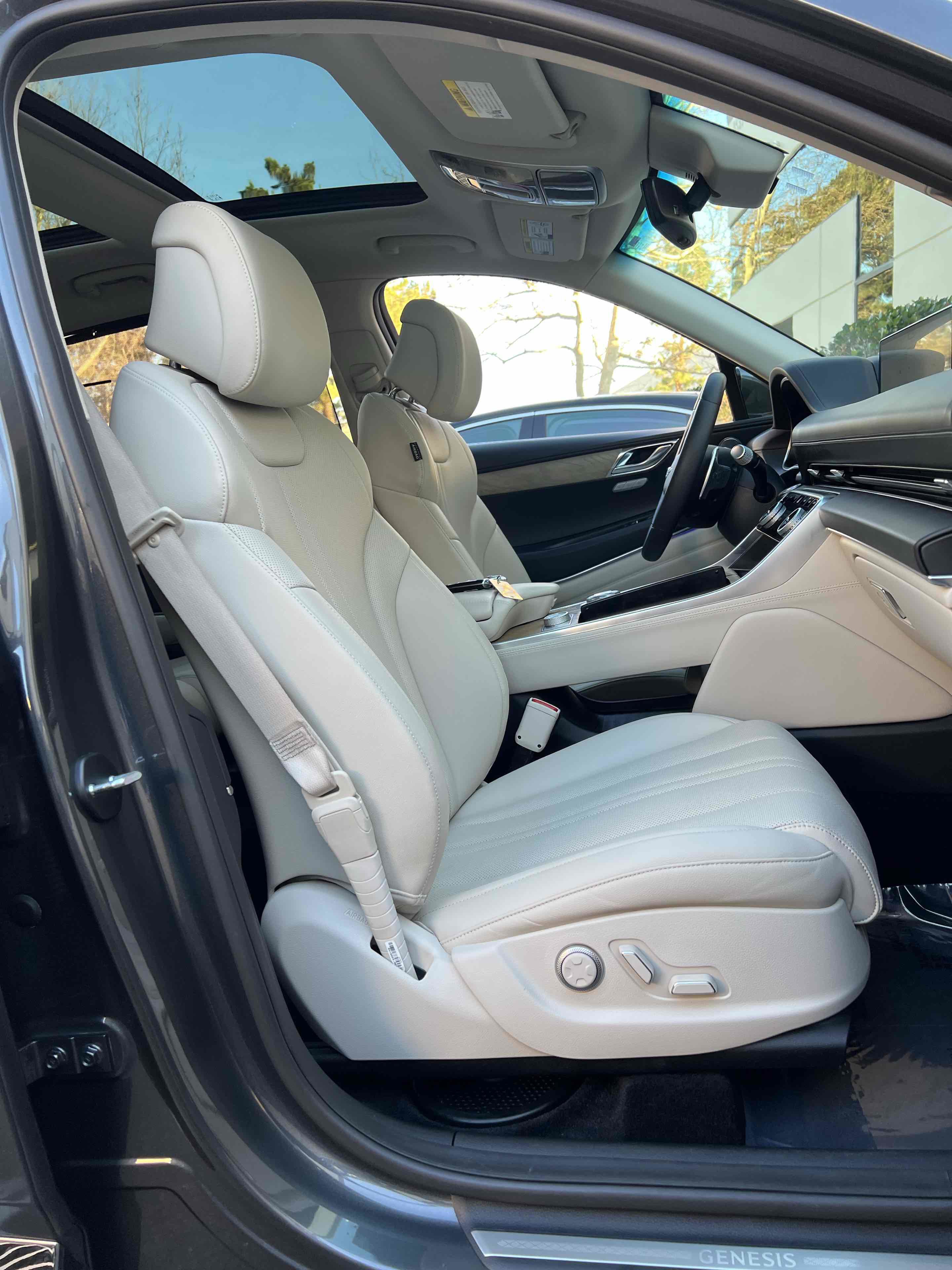 Used 2022 Genesis GV80 2.5T w/ Advanced Package 03 image 37