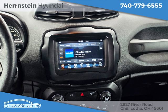 Used 2018 Jeep Renegade Latitude w/ Cold Weather Group AWD/4WD image 9