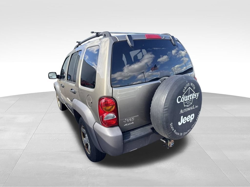 Used 2004 Jeep Liberty Sport w/ PWR Convenience Group AWD/4WD image 4