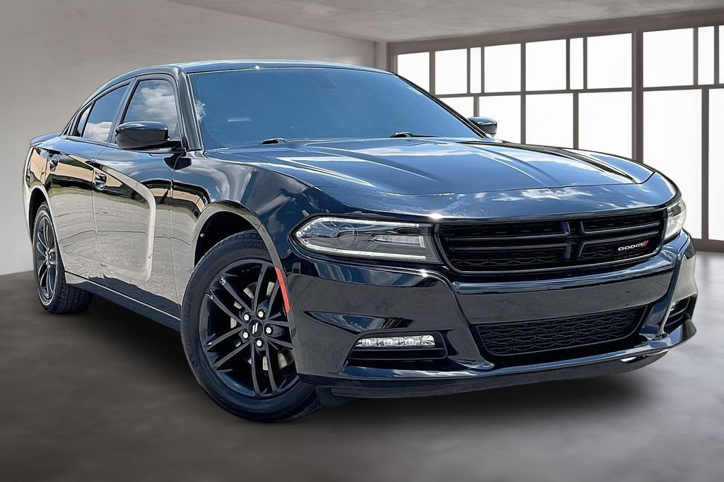 Used 2019 Dodge Charger SXT w/ Plus Group AWD/4WD image 3