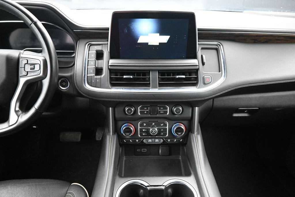 Used 2023 Chevrolet Suburban Premier AWD/4WD image 6