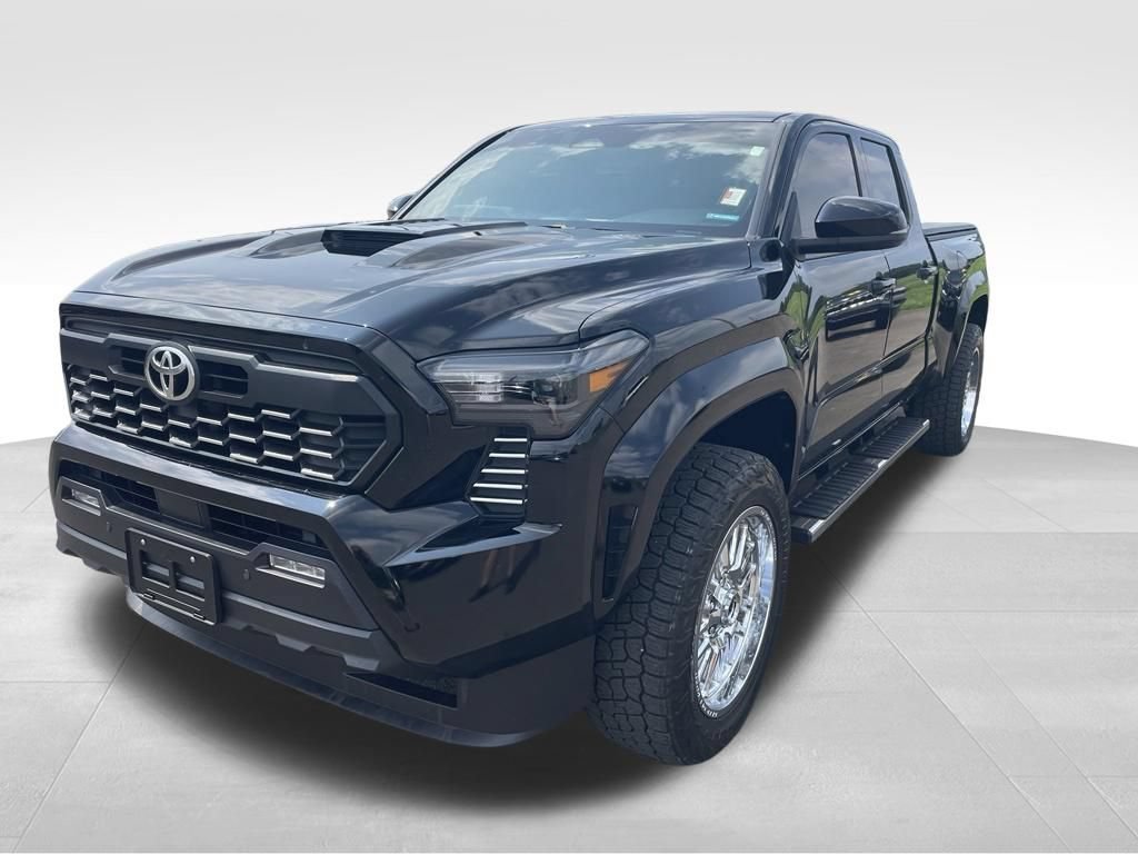 Used 2025 Toyota Tacoma TRD Sport w/ TRD Sport Upgrade Package AWD/4WD image 17