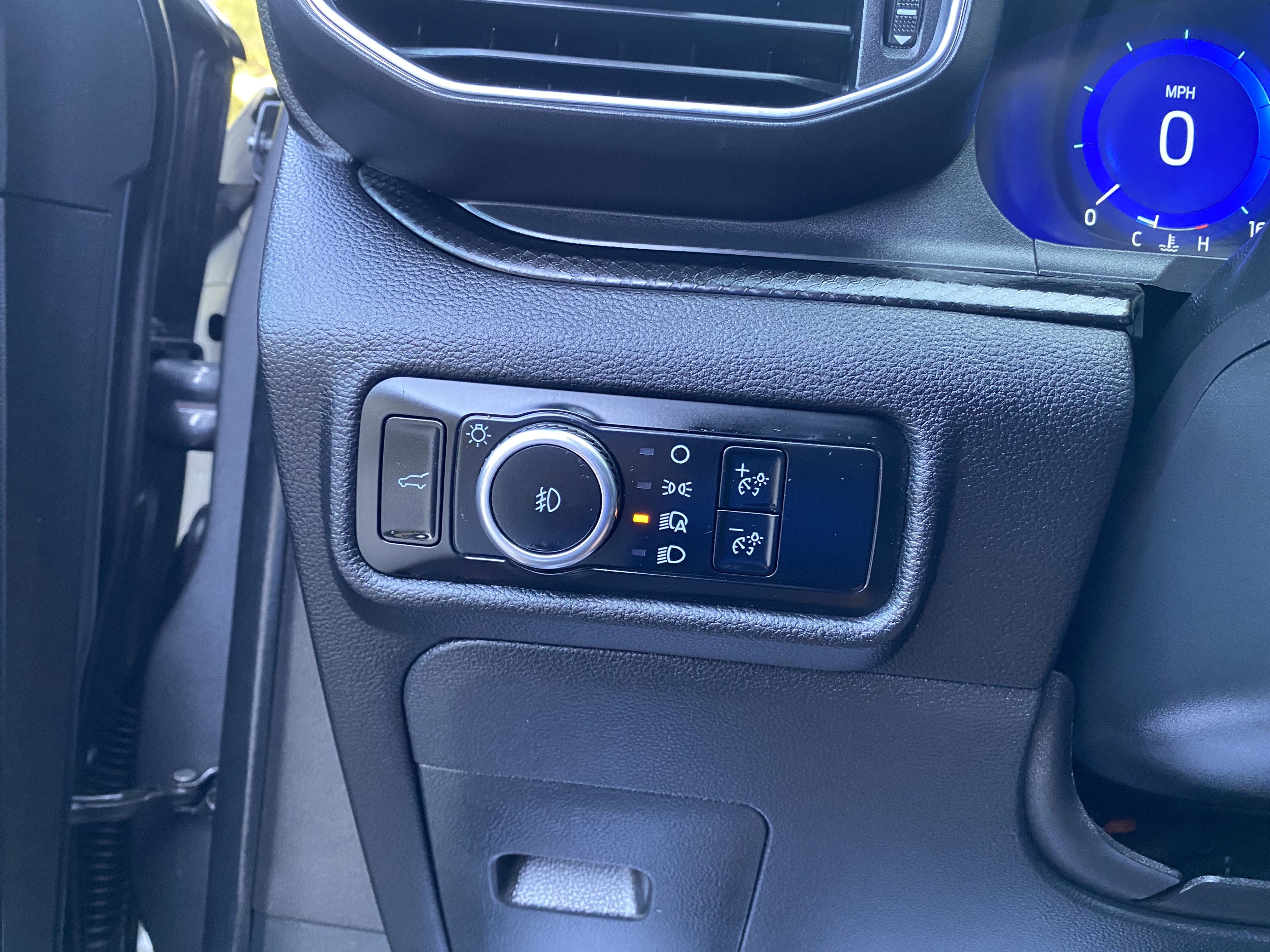 Used 2023 Ford Explorer ST w/ Equipment Group 401A AWD/4WD image 18