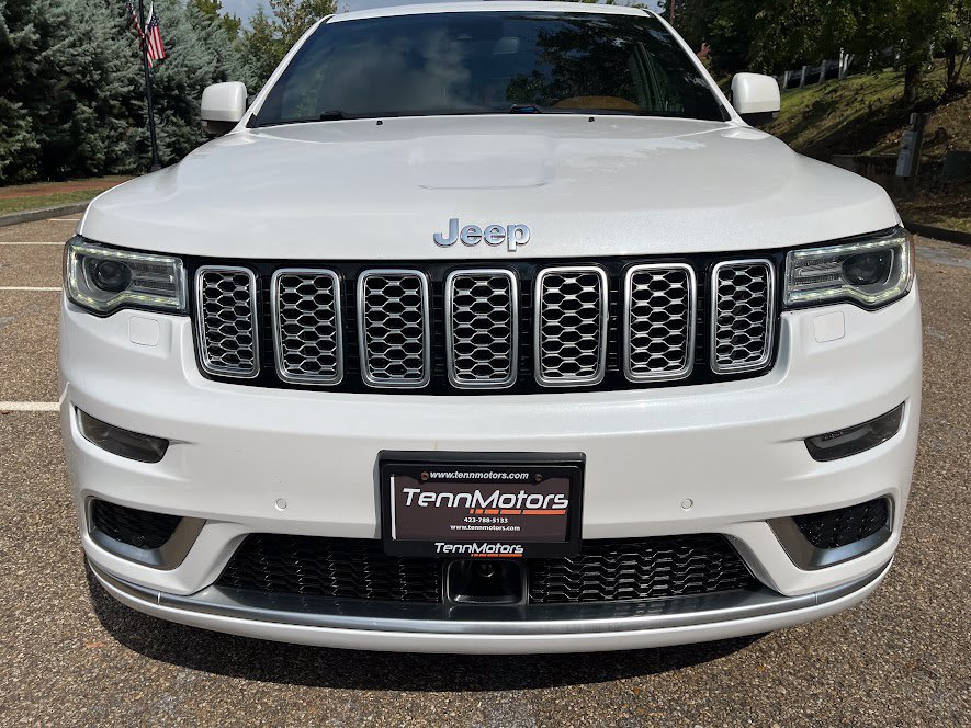 Used 2018 Jeep Grand Cherokee Summit w/ Platinum Series Group AWD/4WD image 32