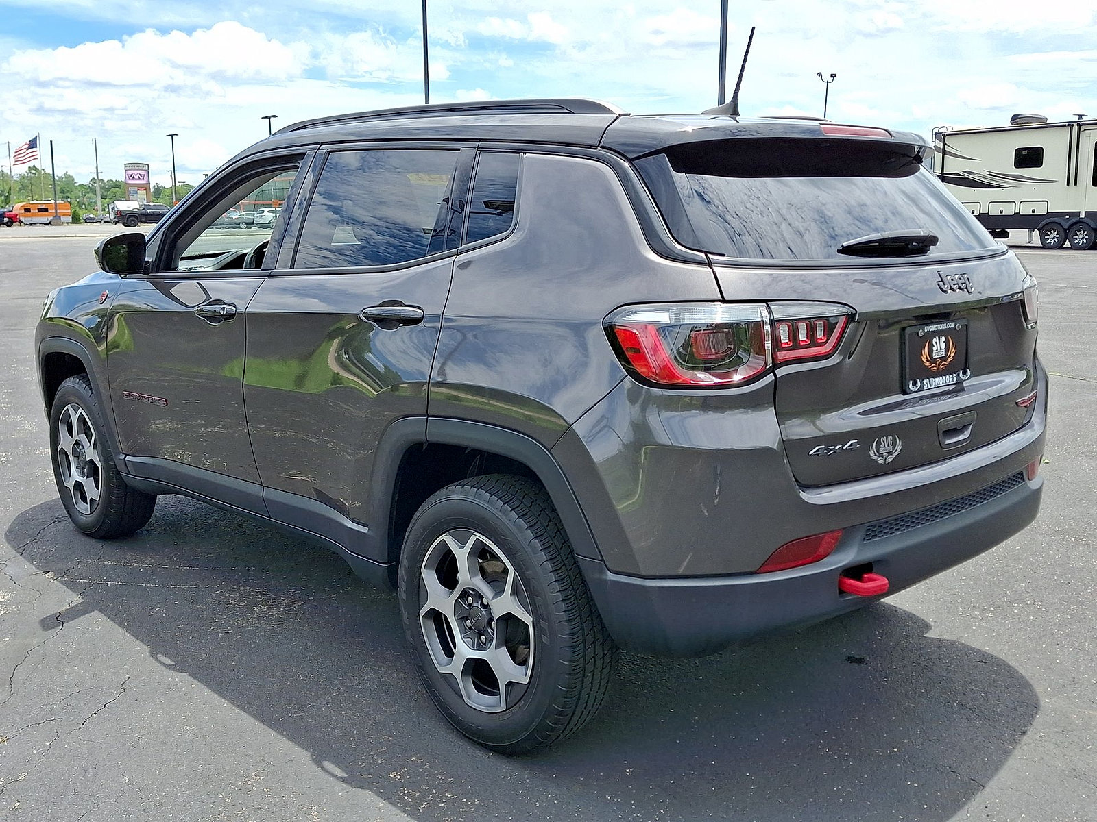 Used 2022 Jeep Compass Trailhawk w/ Trailhawk Convenience Group AWD/4WD image 22