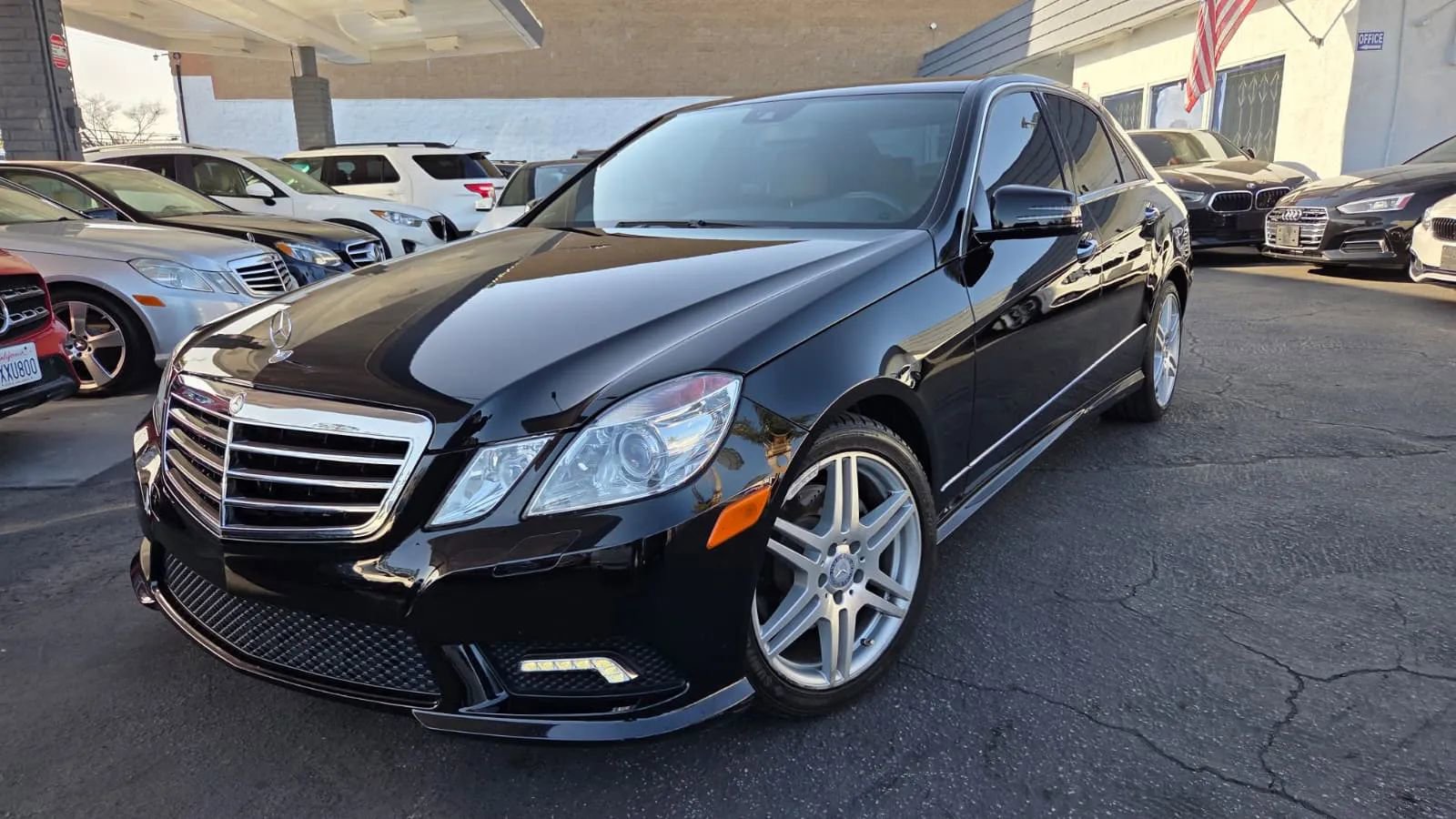 Used 2011 Mercedes-Benz E 350 Sedan image 1