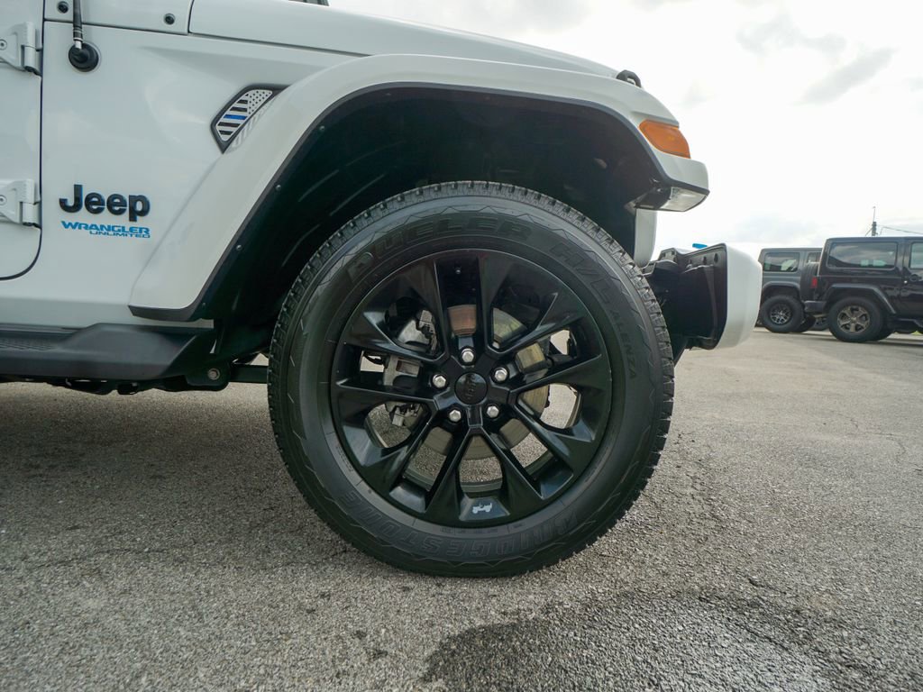 Used 2021 Jeep Wrangler Unlimited Sahara image 5