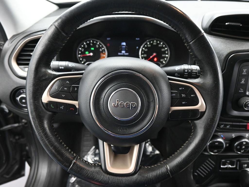 Used 2017 Jeep Renegade Limited FWD image 12