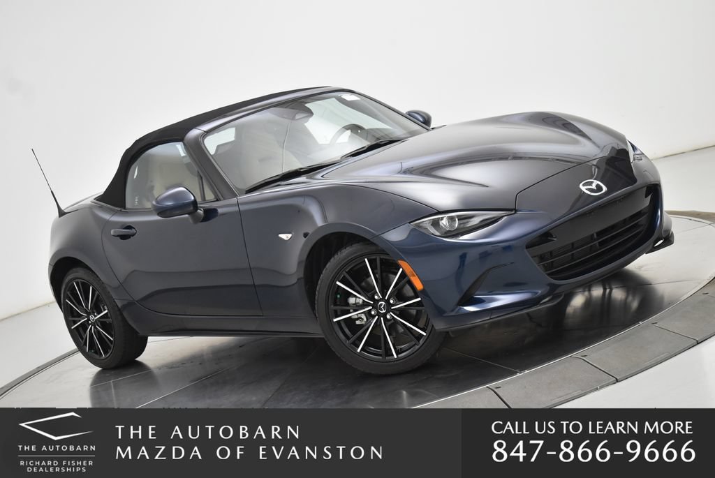 Used 2025 MAZDA MX-5 Miata Grand Touring RWD image 2
