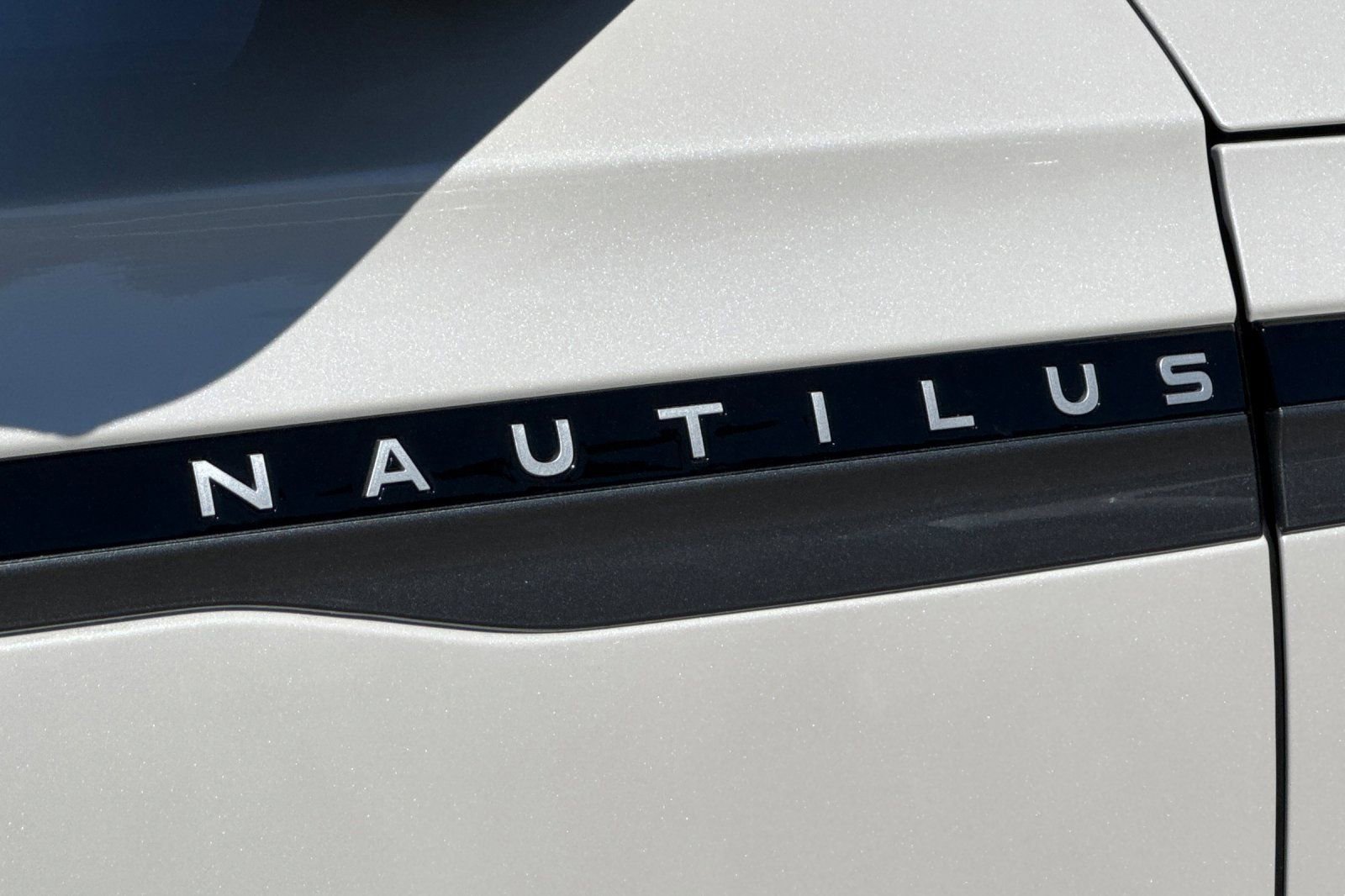 New 2026 Lincoln Nautilus Reserve image 7