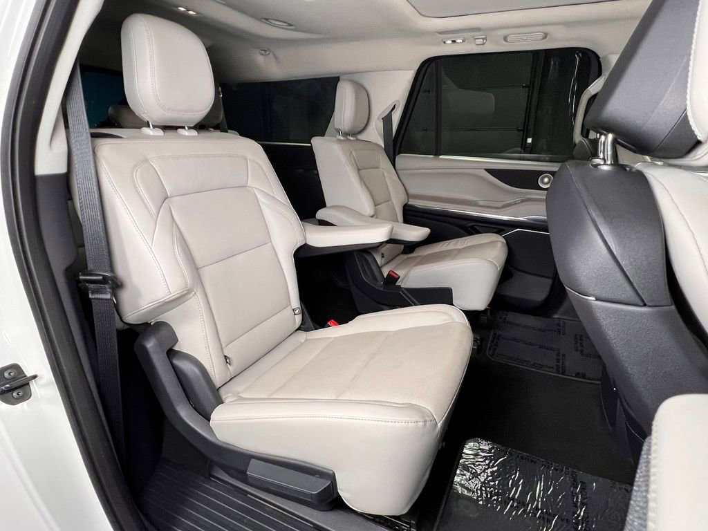 Used 2025 Lincoln Navigator L Reserve image 26