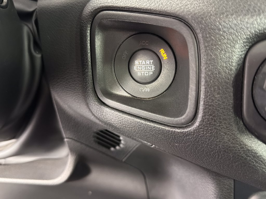 Used 2024 Jeep Wrangler Unlimited w/ Convenience Group AWD/4WD image 14