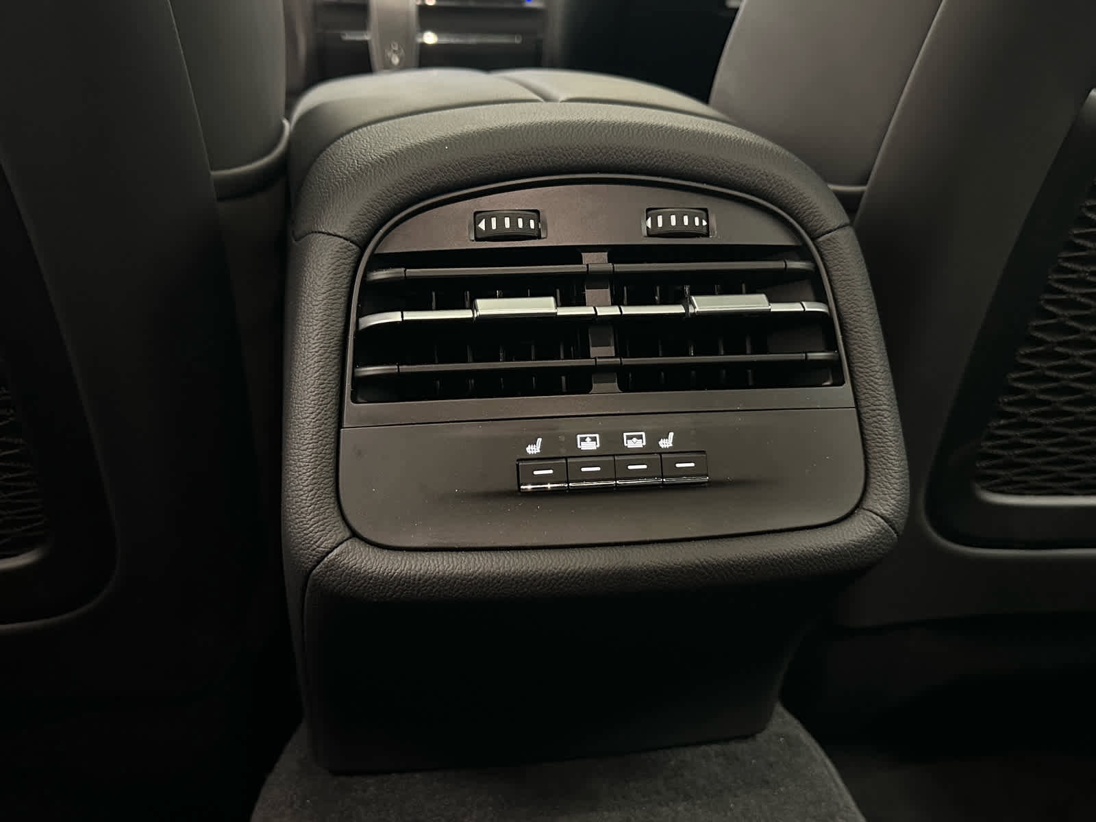 Used 2022 Maserati Ghibli Trofeo image 41