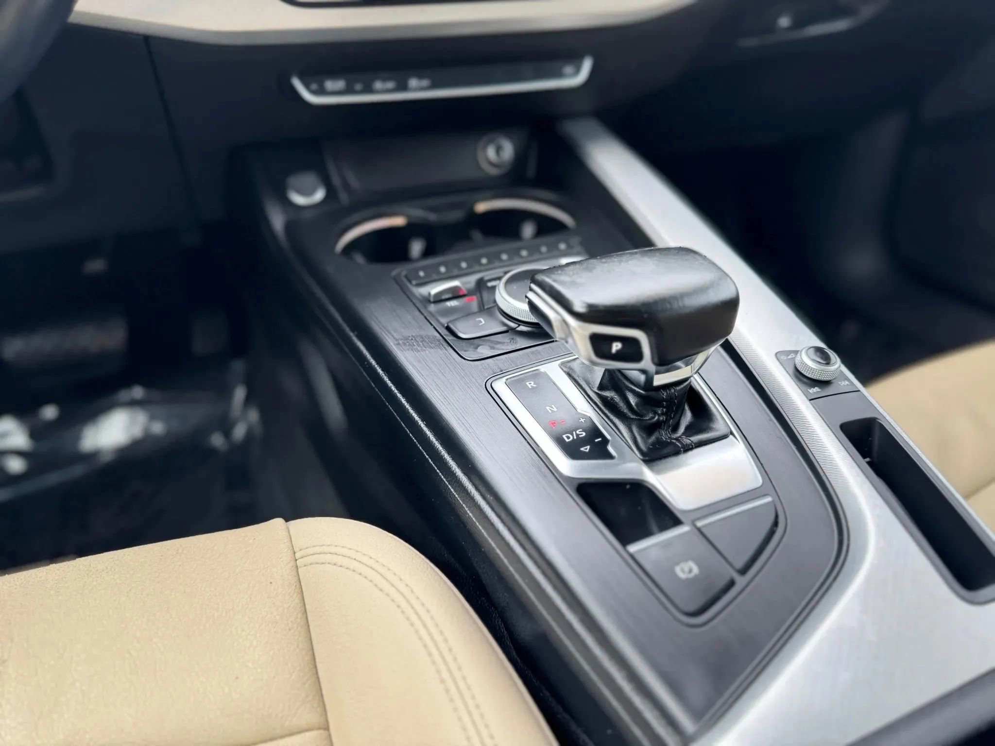 Used 2017 Audi A4 2.0T Ultra Premium w/ Convenience Package FWD image 19