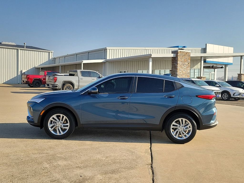 Used 2024 Buick Envista Preferred w/ Advanced Safety Package image 3