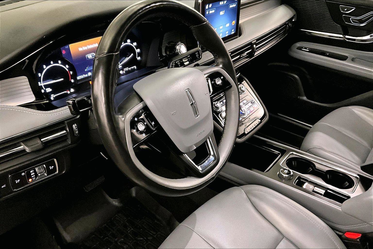 Used 2021 Lincoln Corsair AWD w/ Equipment Group 101A image 12