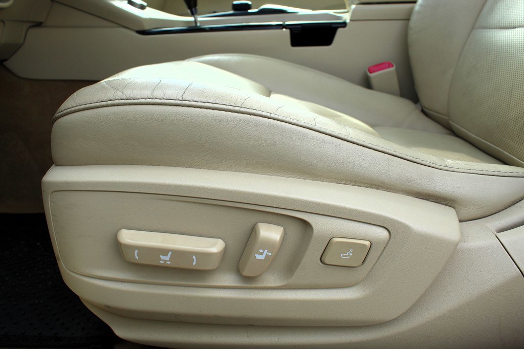 Used 2013 Lexus ES 350 w/ Luxury Pkg image 12