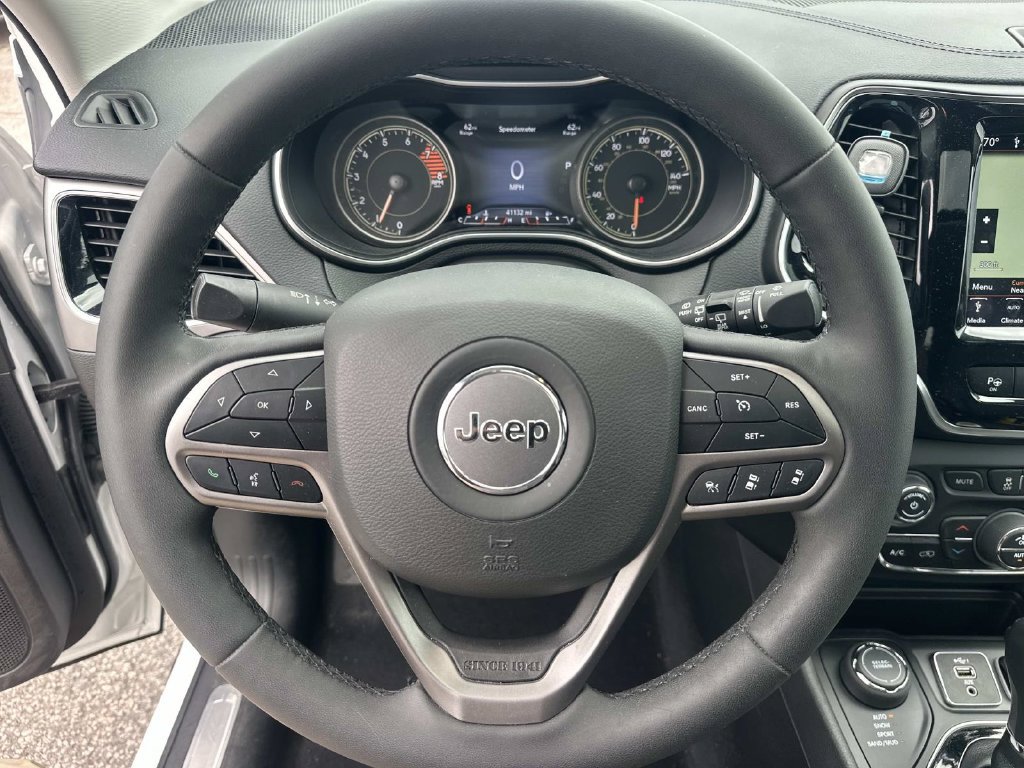 Used 2021 Jeep Cherokee Limited w/ Elite Package AWD/4WD image 26
