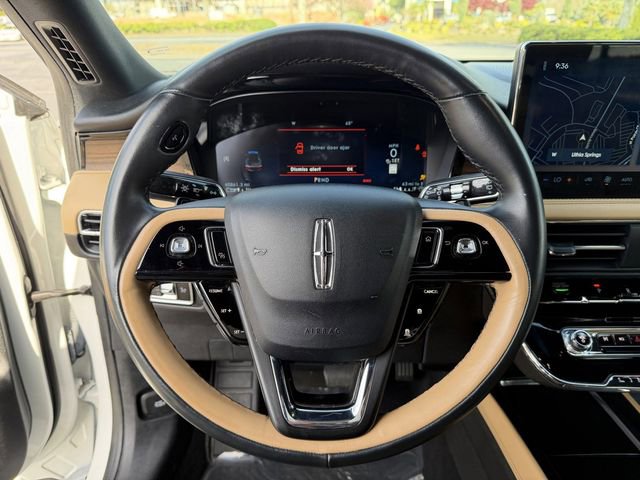 Used 2023 Lincoln Corsair Reserve w/ Jet Appearance Package image 18