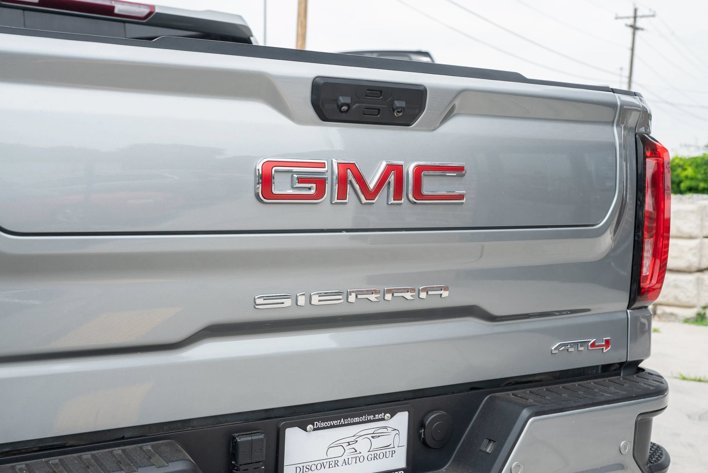Used 2024 GMC Sierra 1500 AT4 w/ AT4 Premium Package AWD/4WD image 9