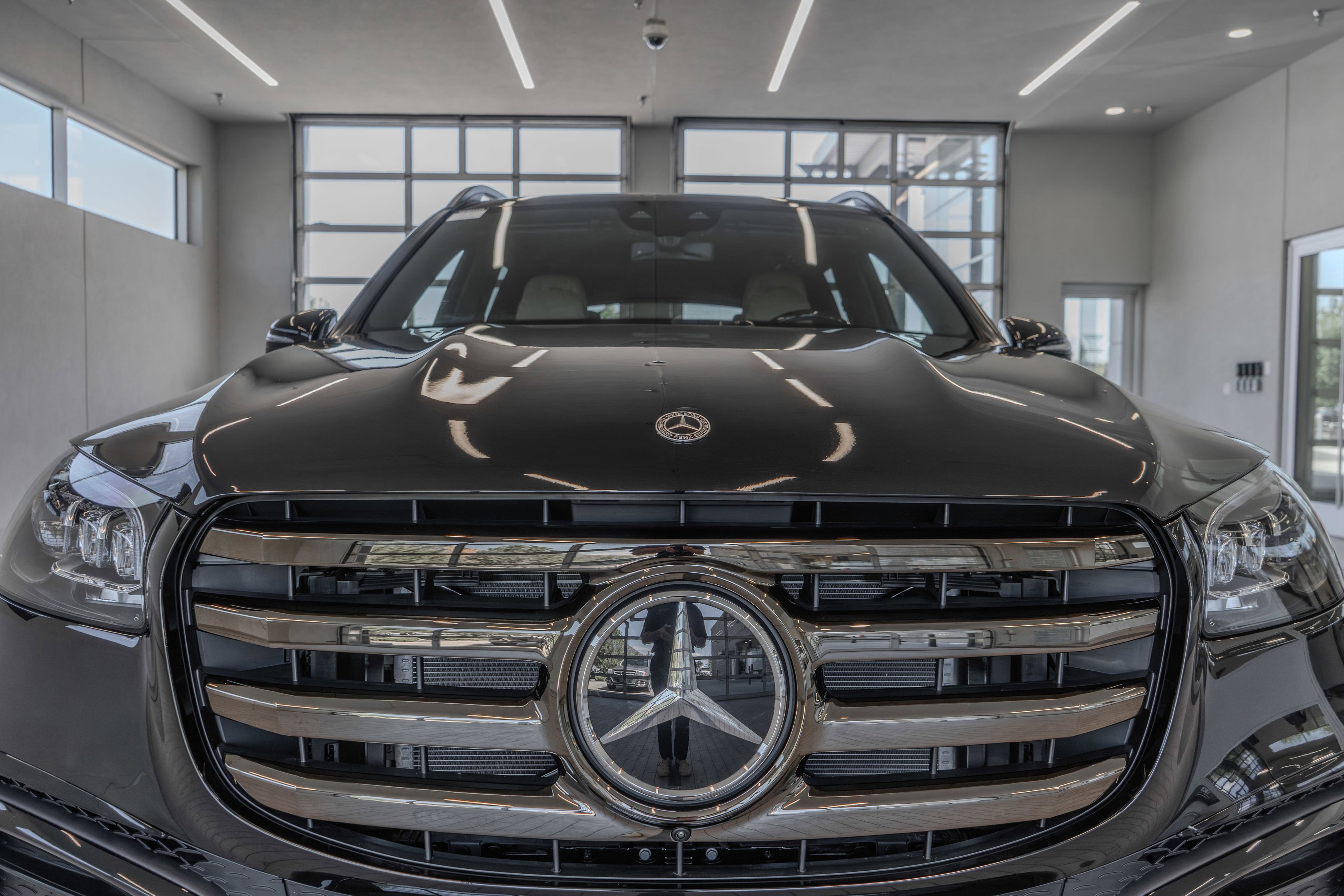 New 2026 Mercedes-Benz GLS 580 4MATIC image 23